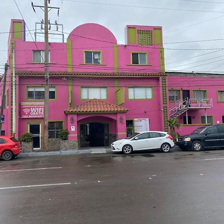 Hotel Yolanda ティファナ エクステリア 写真