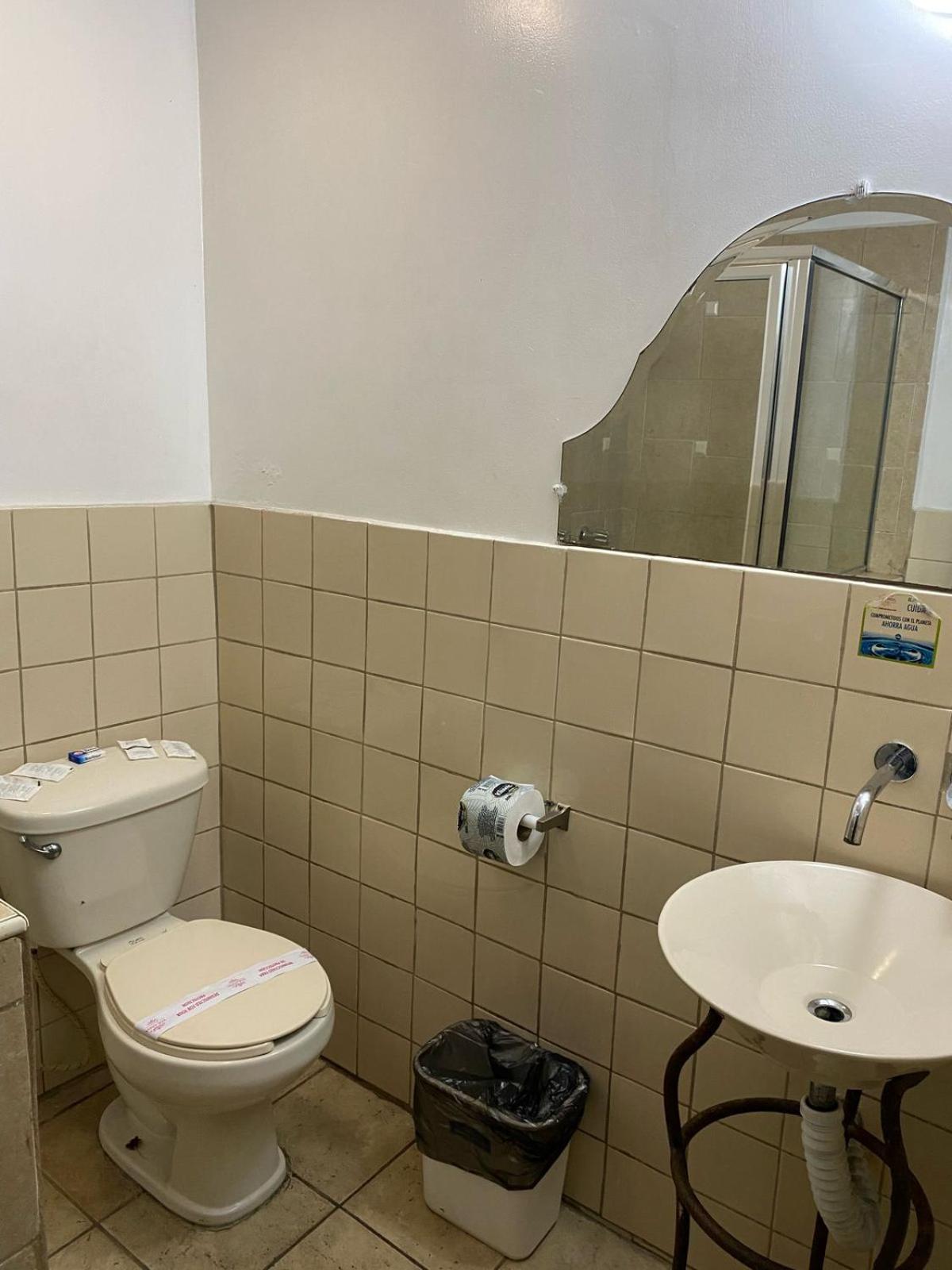 Hotel Yolanda ティファナ エクステリア 写真