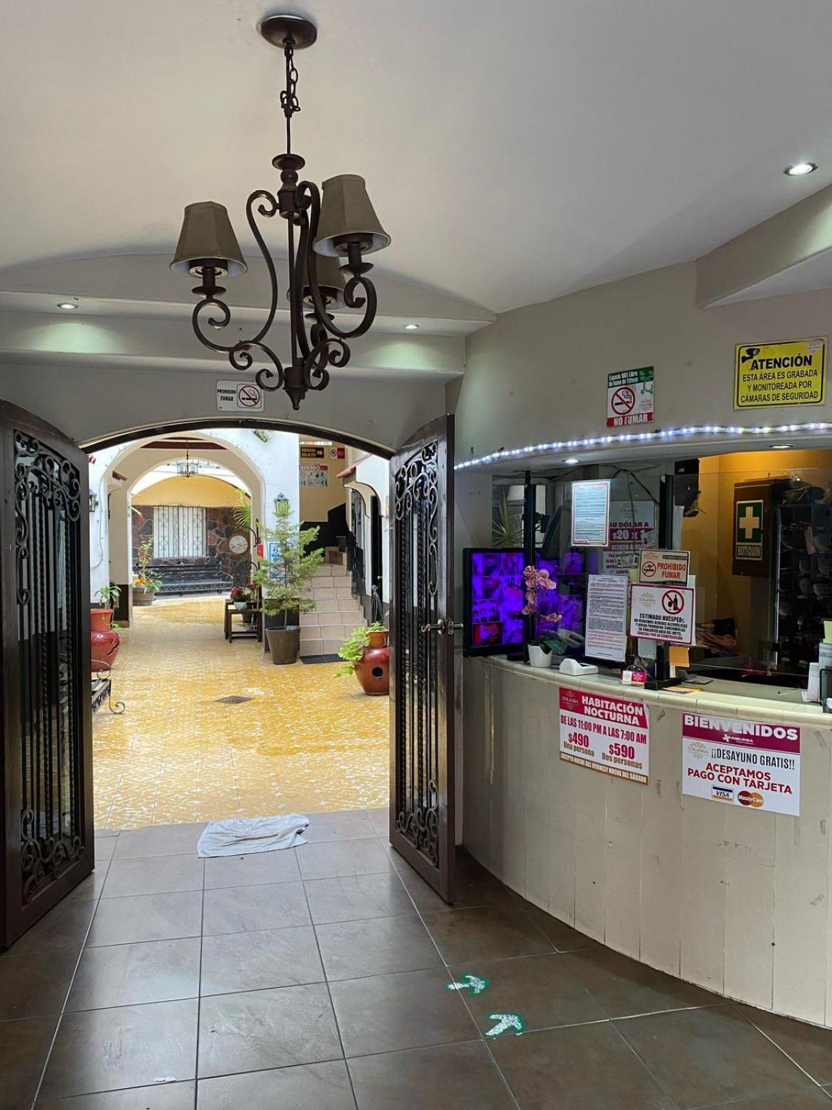 Hotel Yolanda ティファナ エクステリア 写真